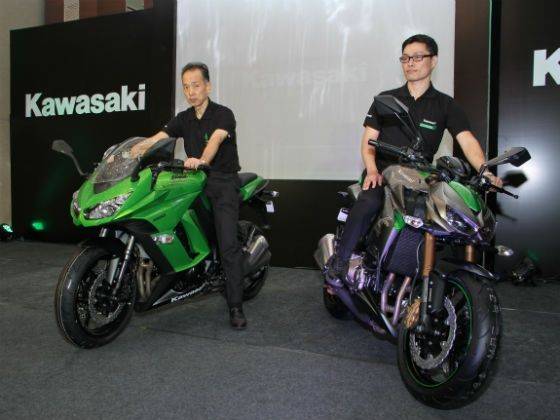 kawasaki-ninja1000-z1000-launch-india-23122013-m_560x420.jpg