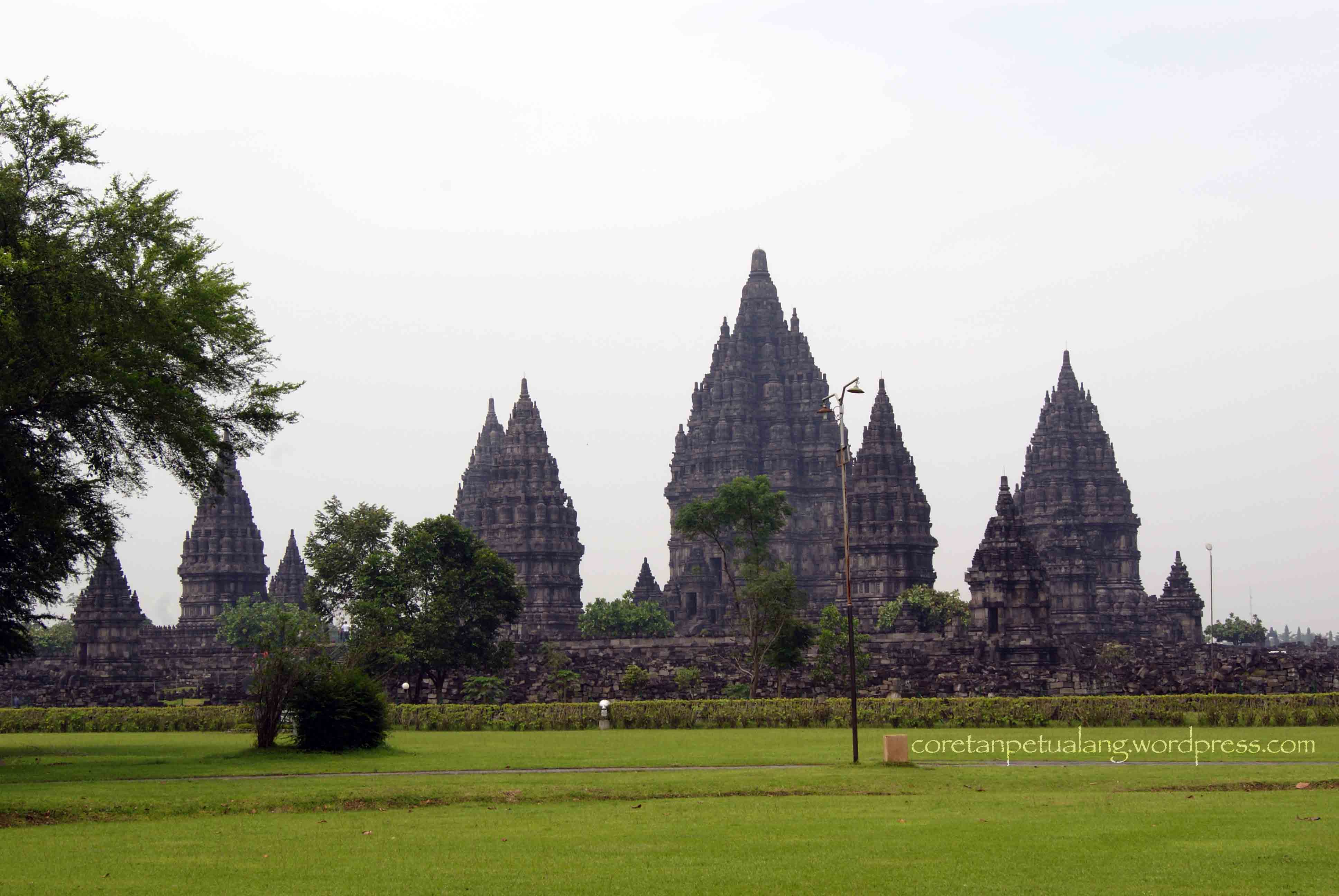 candi-prambanan1.jpg