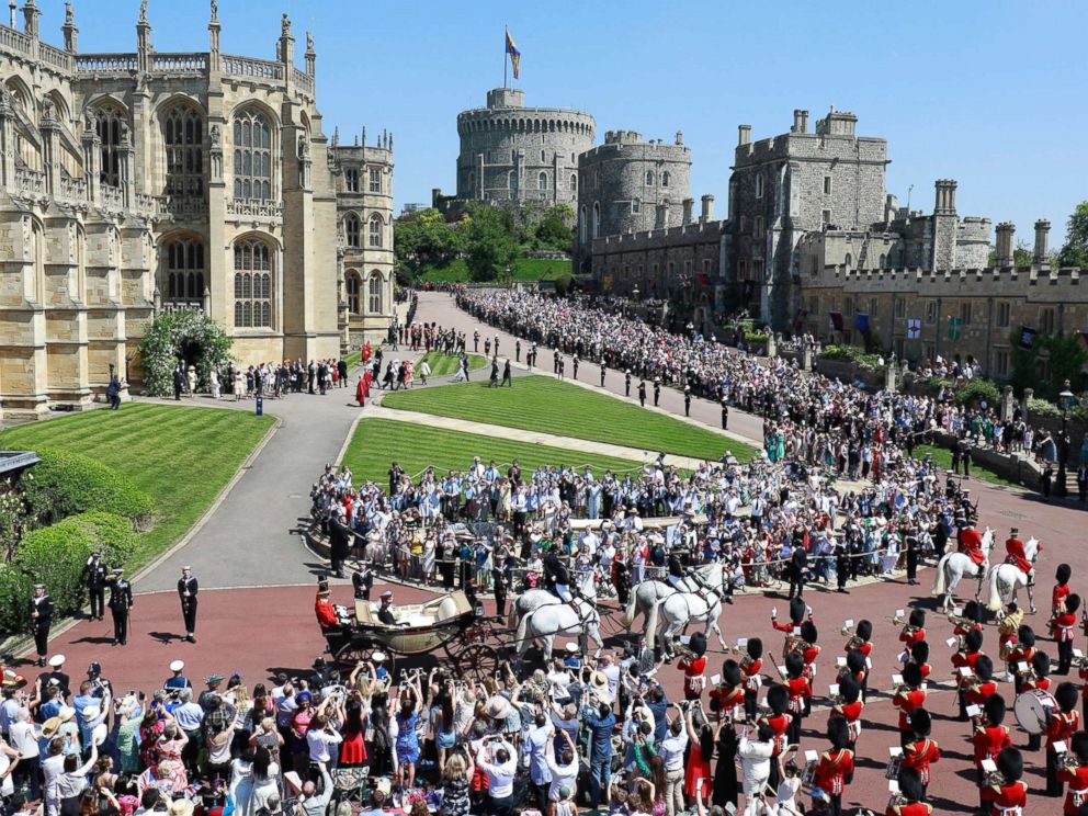 royal-wedding-windsor-procession-ap-thg-180519_hpMain_4x3_992.jpg