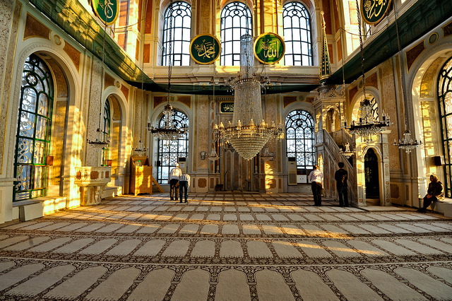 istanbul_ortakoy_mosque.jpg