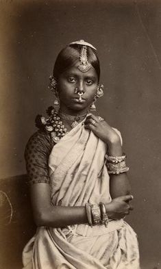 ffdb2d86db52580717d0d8aa10fee696--tamil-girls-indian-people.jpg