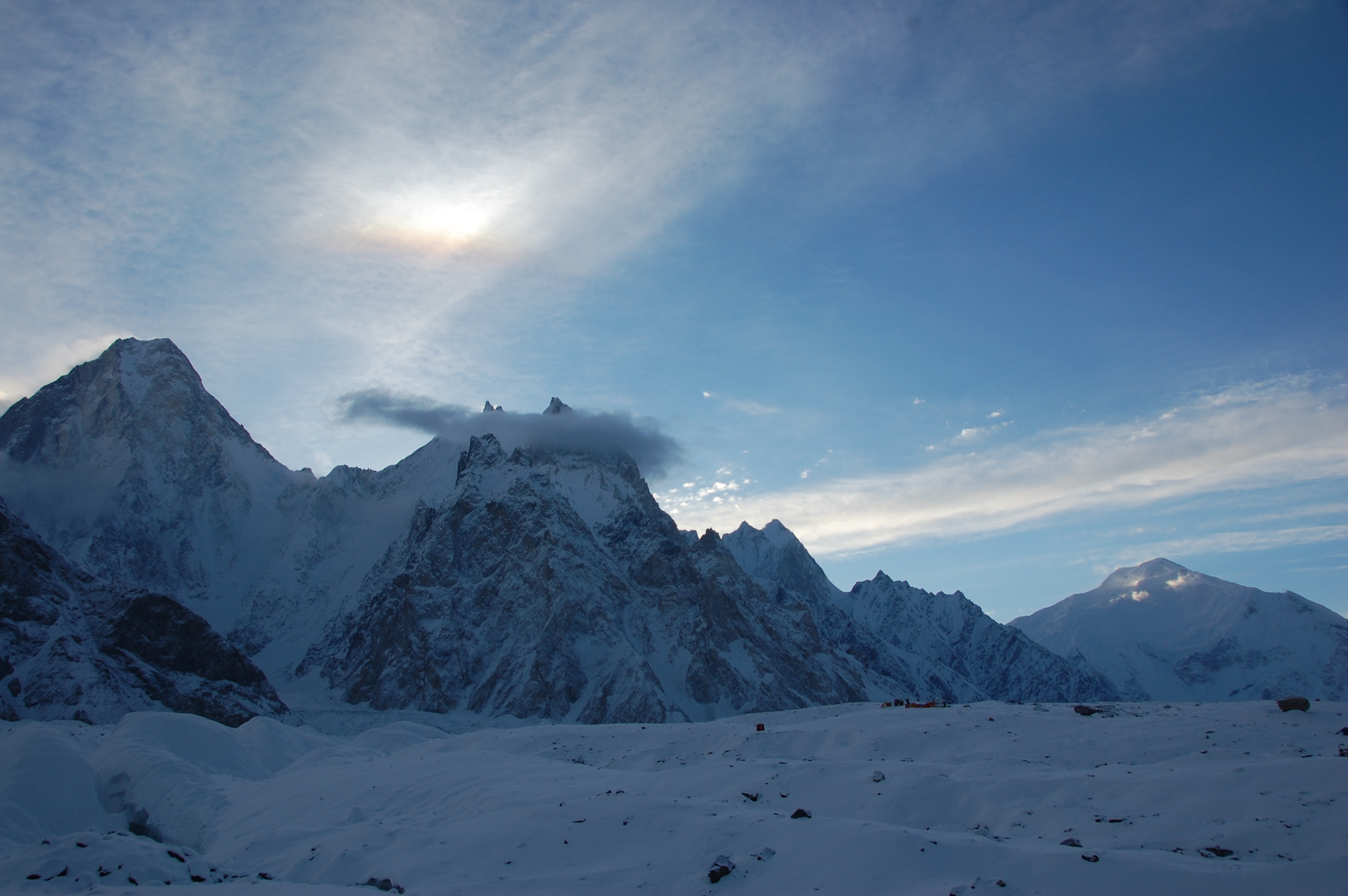 Gasherbrum_IV,_VII,_VI_and_Baltoro_Kangri.jpg