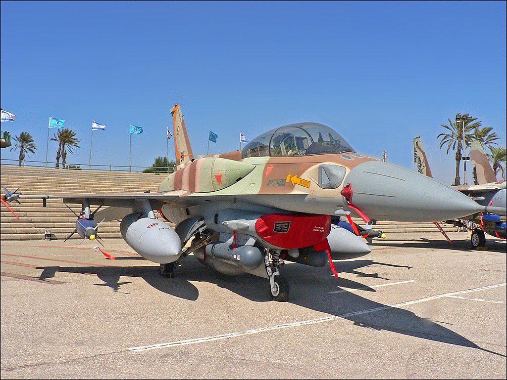 1024px-F-16Isufa001.jpg