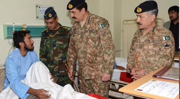 Army-Chief-visit-CMH.jpg