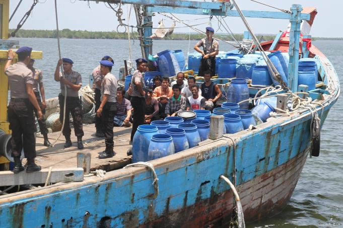 antarafoto-penangkapan-kapal-ilegal-fishing-160316-syifa-16-681x454.jpg