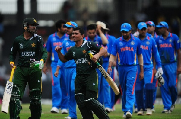 Pakistan-cricketers-Kamran-Akmal-Shoaib-Malik-600x394.jpg