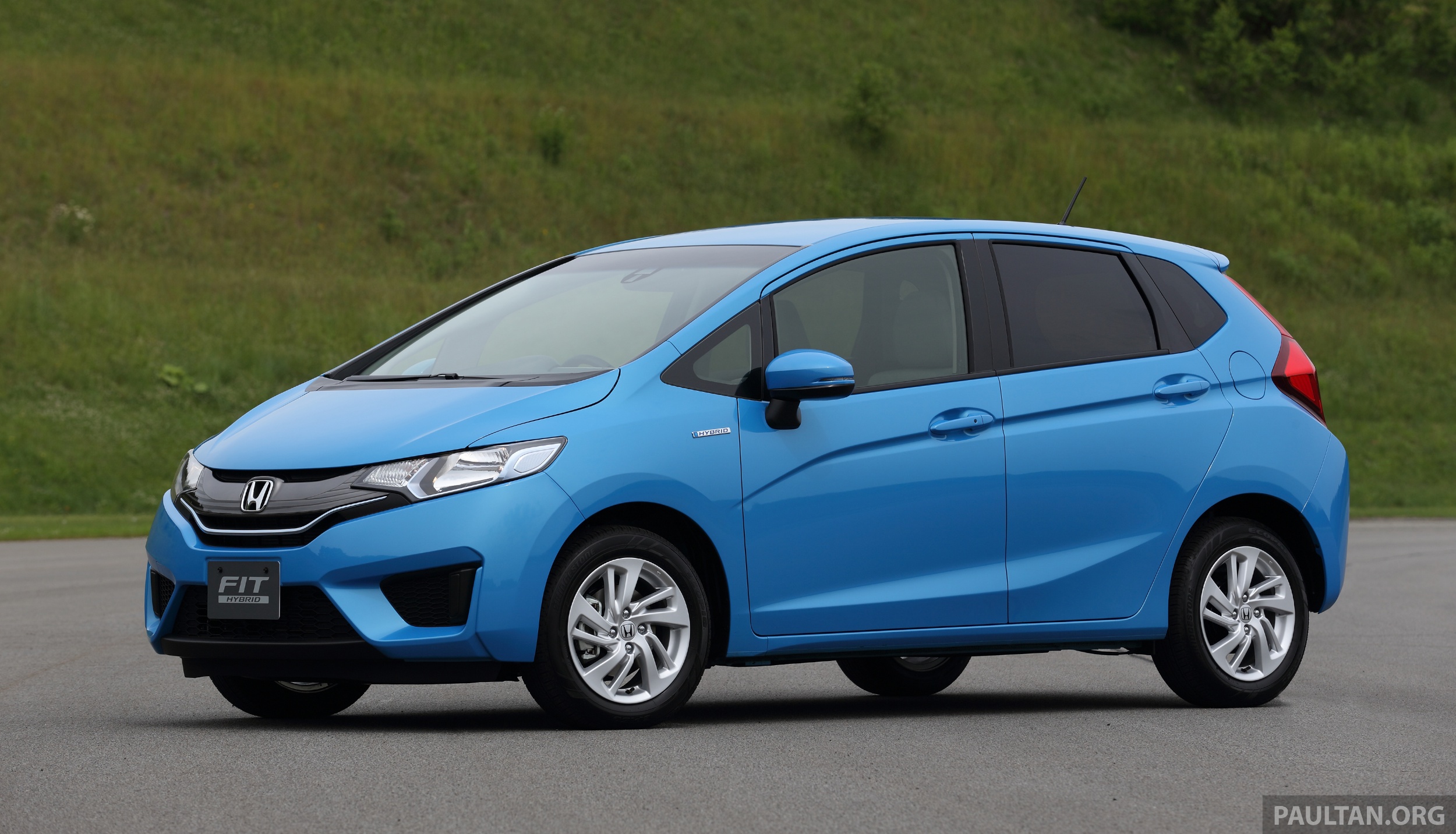 honda-fit-hybrid-31.jpg