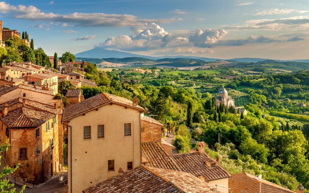 Walking-in-Tuscany-xlarge.jpg