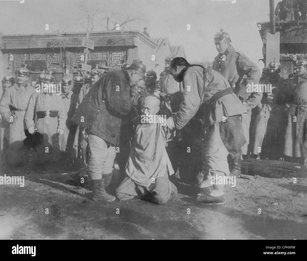 executions-during-the-boxer-rebellion-1900-CPHXFW.jpg