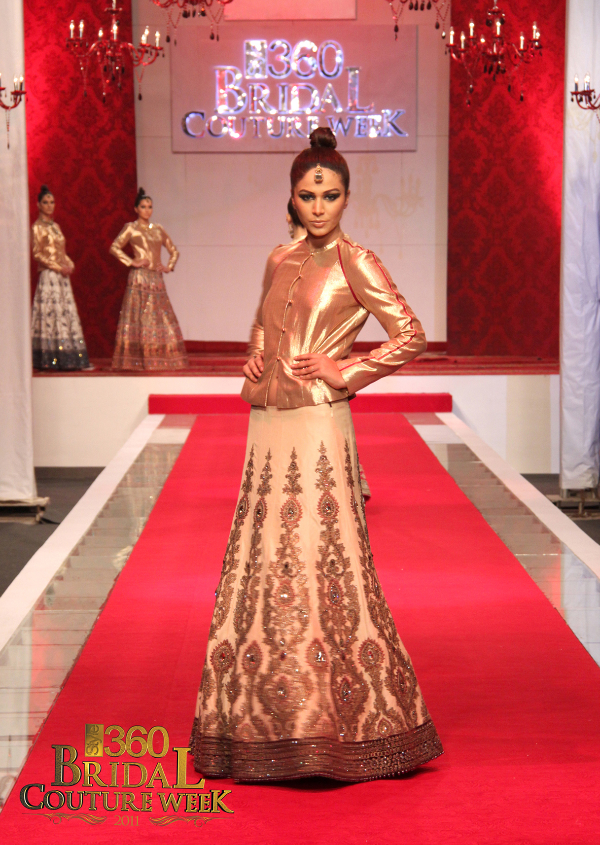 JJ-Valaya-Bridal-Couture-Week-Karachi-2011-4.jpg