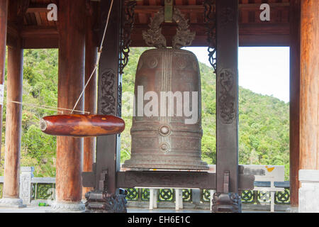 a-bell-at-a-temple-at-phu-quoc-vietnam-eh6e1c.jpg