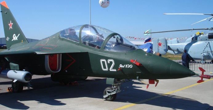 YAK-130-MAKS-692x360.jpg