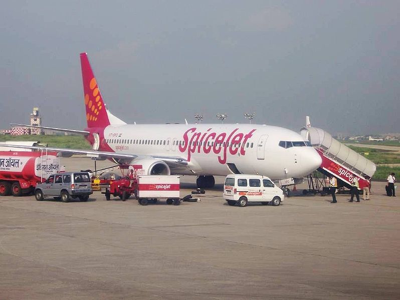 798px-SpiceJet_aircraft.jpg