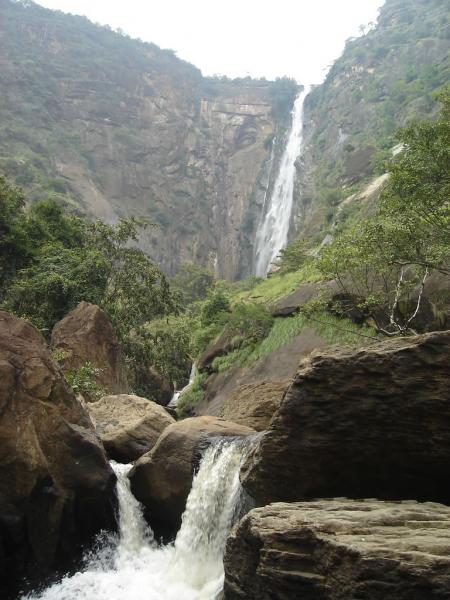 556369633Thalaiyar_Falls_Main.jpg