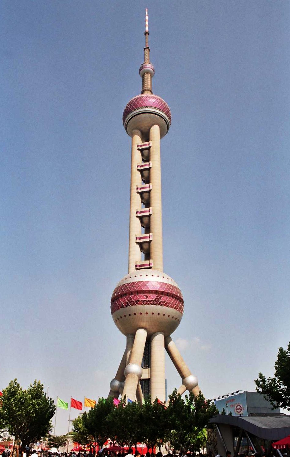 Shanghai_oriental_pearl_tower.JPG