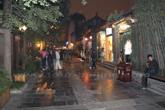 Flagstone-paved-street.jpg