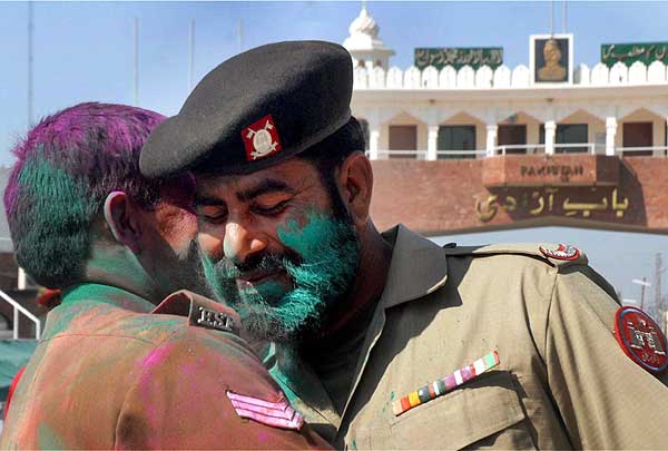 holi_wagah_border_20090311.jpg