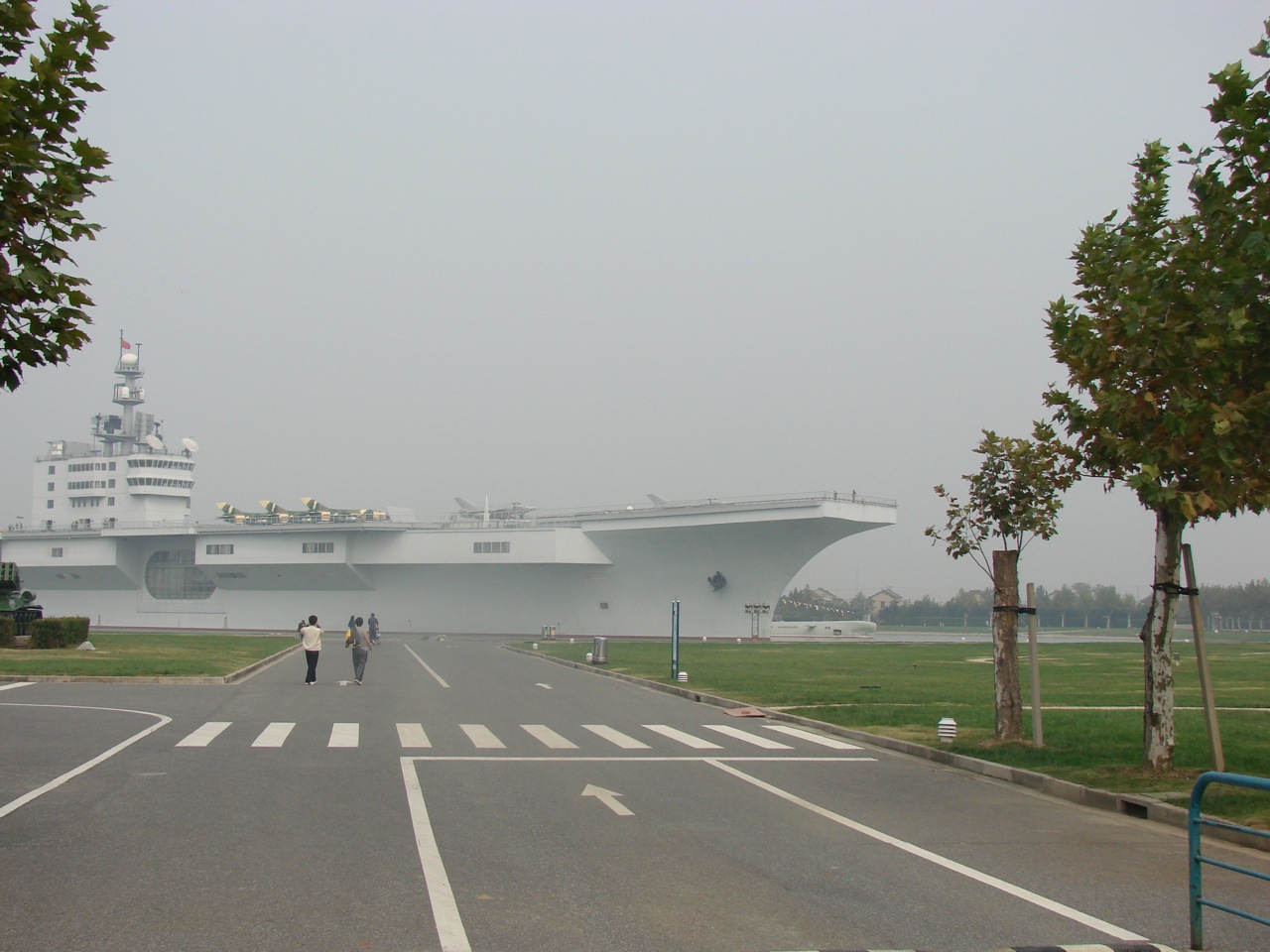 New_Chinease_Aircraft_Carrier.jpg