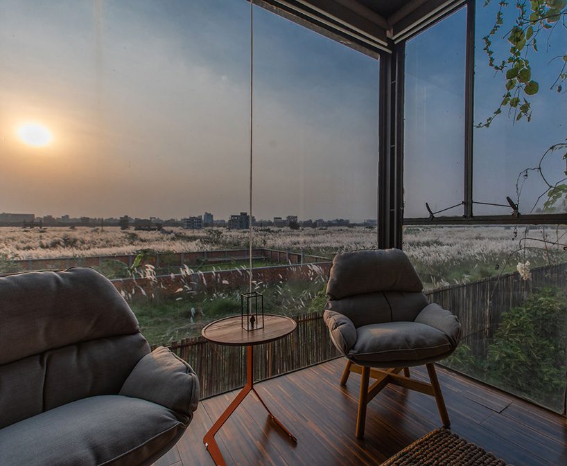 container-house-river-and-rain-bangladesh-designboom-6-818x673.jpg