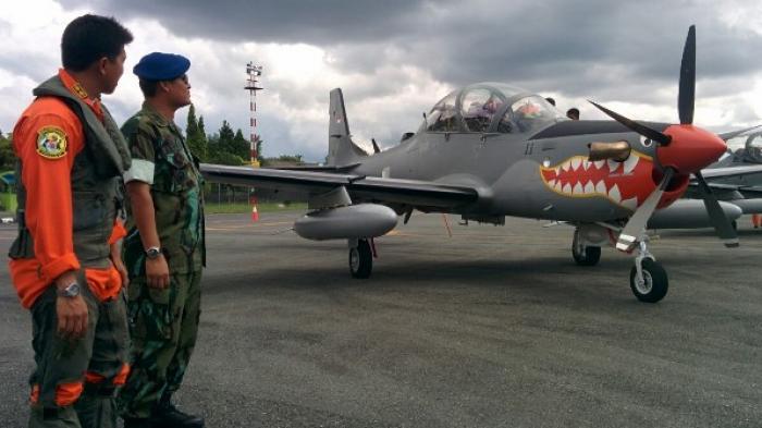 empat-buah-pesawat-tempur-super-tucano_20151214_133904.jpg