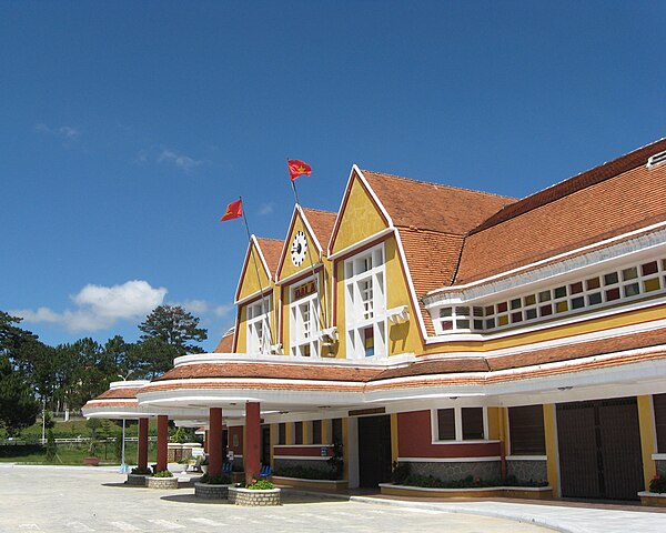 600px-Da_Lat_train_station_21.jpg