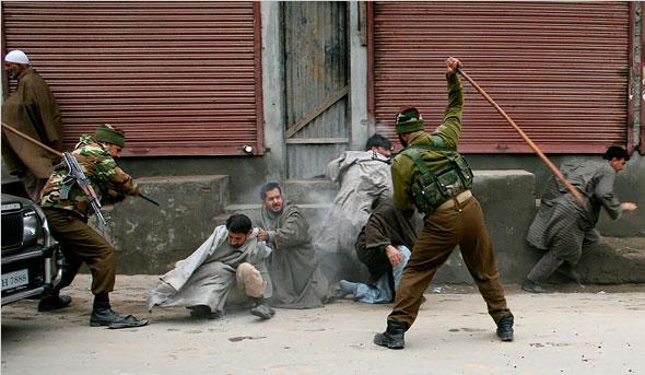 indian-army-kashmir-muharram.jpg