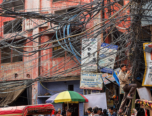 11639937624-entangled-electric-wiring-street-india.jpg