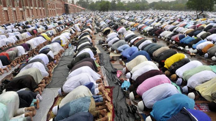 Namaz-photo-0923420-696x392.jpg