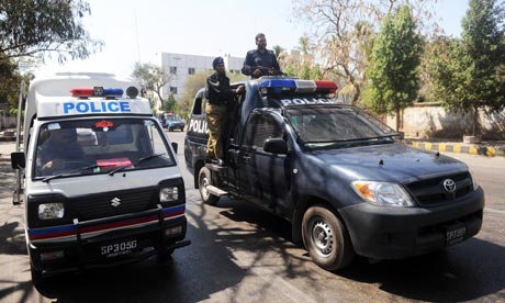 Pakistani-police-in-Karac-007.jpg