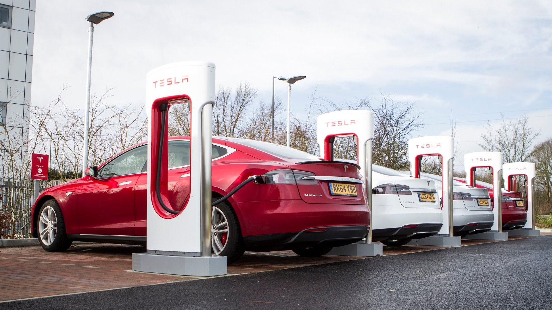 tesla-uk-supercharger-station.jpg