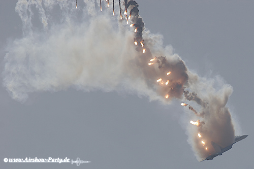 SU-27Flares.jpg