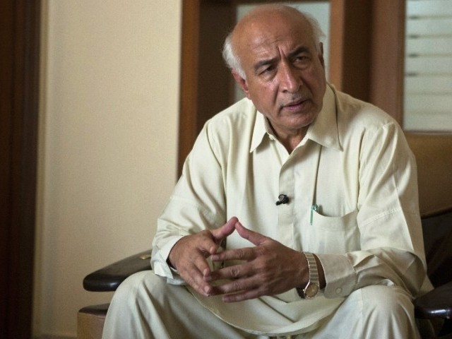 710642-AbdulMalikchiefministerBalochistanREUTERS-1400535706-471-640x480.jpg