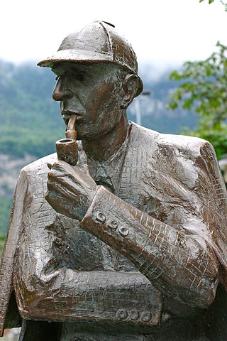 320px-Sherlock_Holmes_statue_at_Meiringen1.jpg