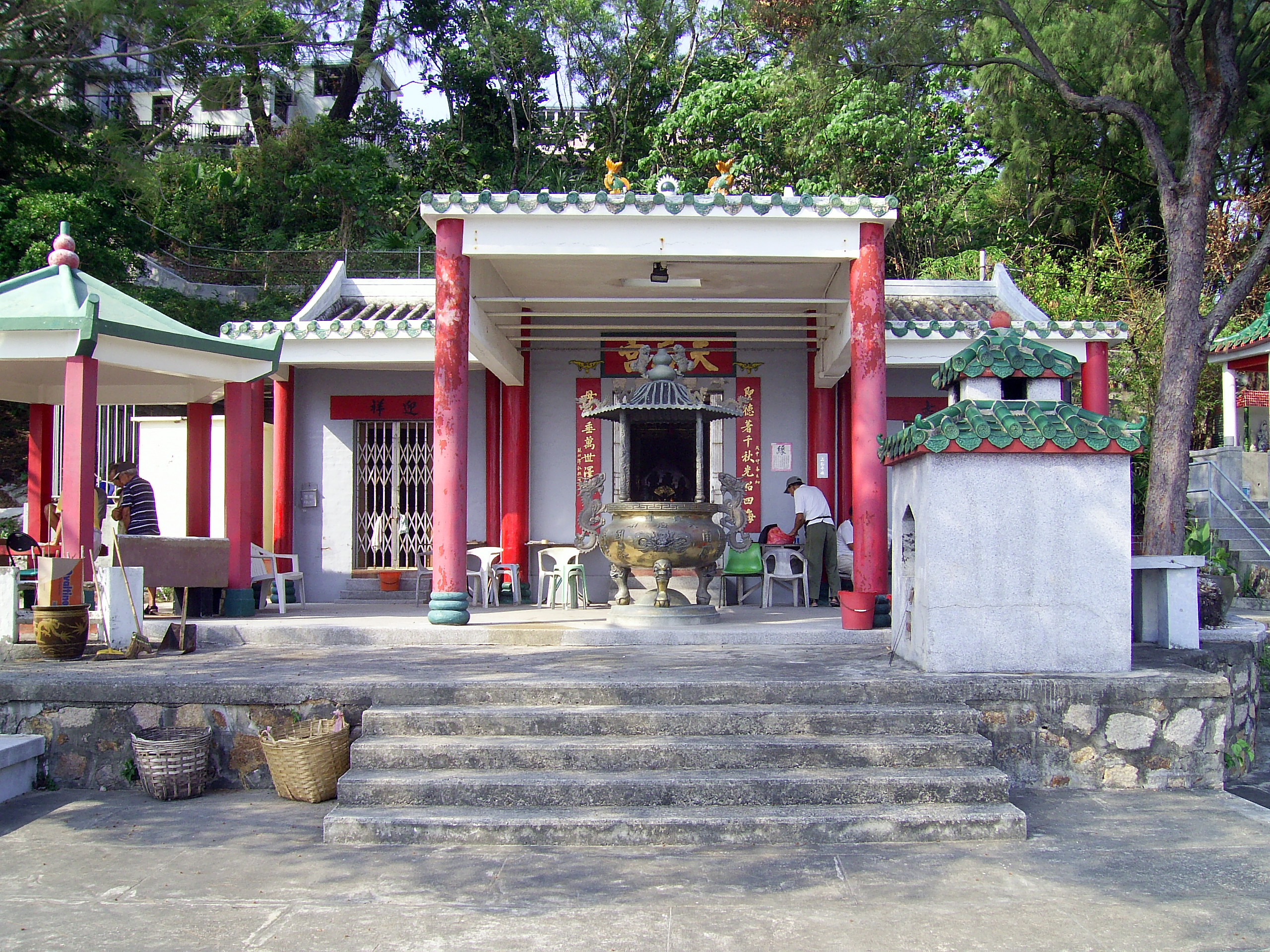 HK_NamTamTinHauTemple.JPG