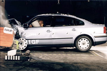 vw-passat_1997_front.jpg