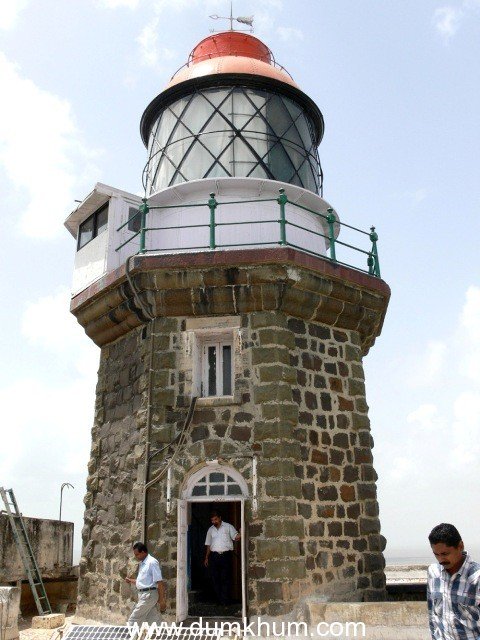 Photo-of-Kanoji-Angre-Light-House-at-ThalAlibag..jpg