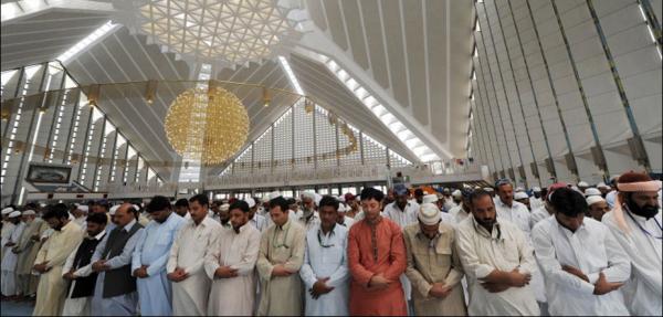 eid-prayer-islamabad.jpg