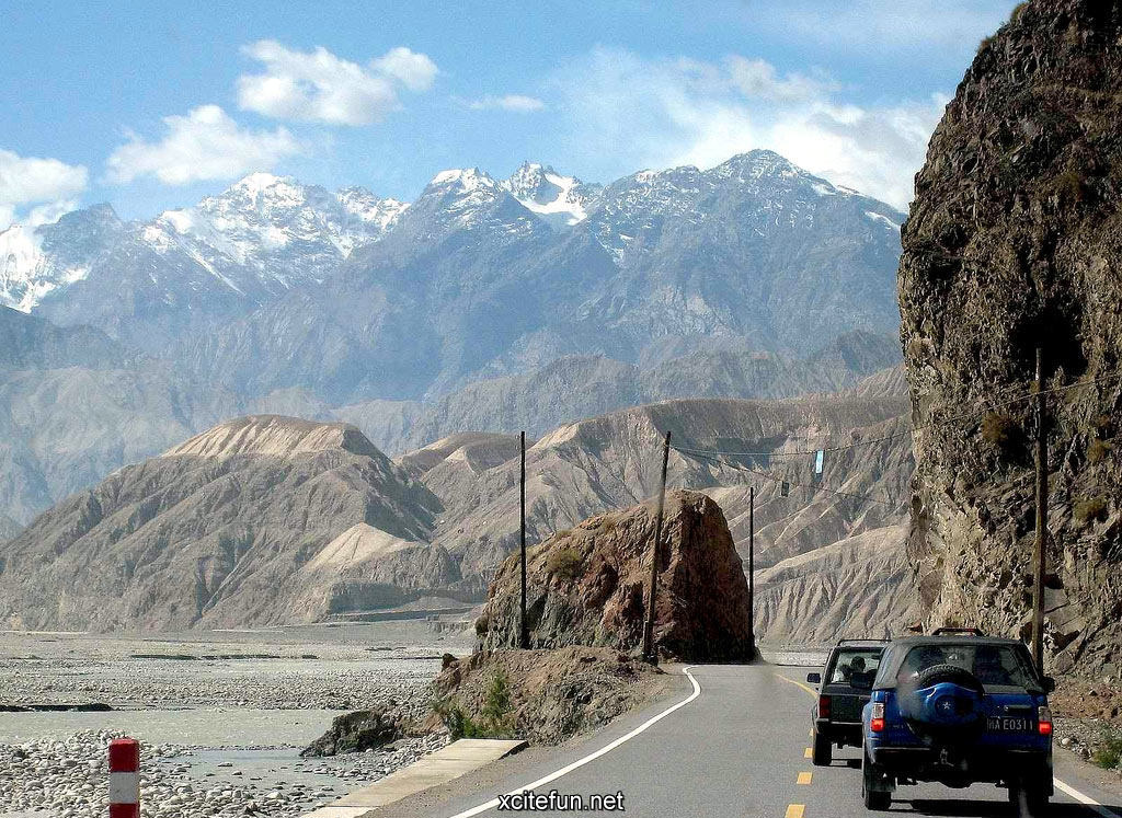 211058,xcitefun-karakoram-highway.jpg