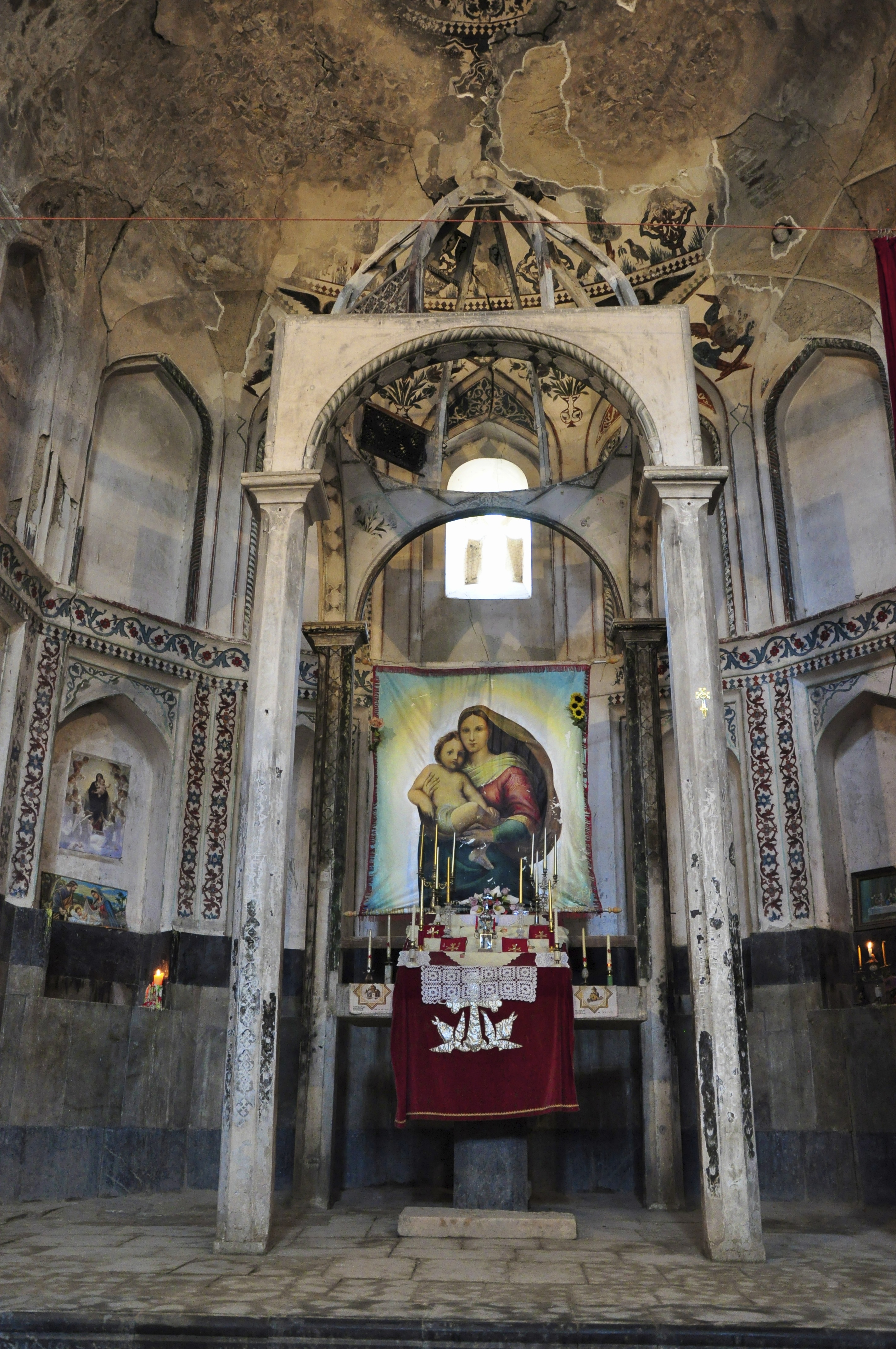 Saint_Stephen_Church_Tabriz.jpg