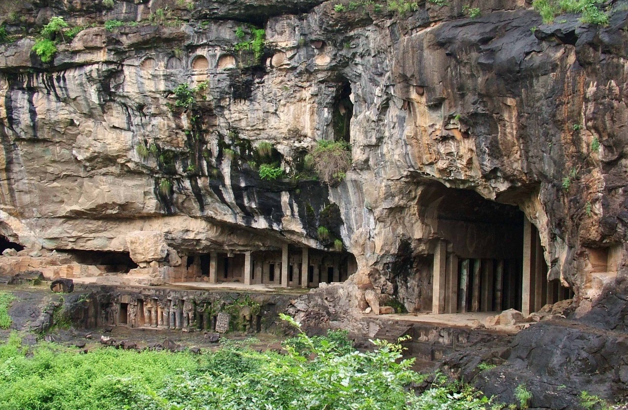 Pitalkhora-caves-hd.jpg