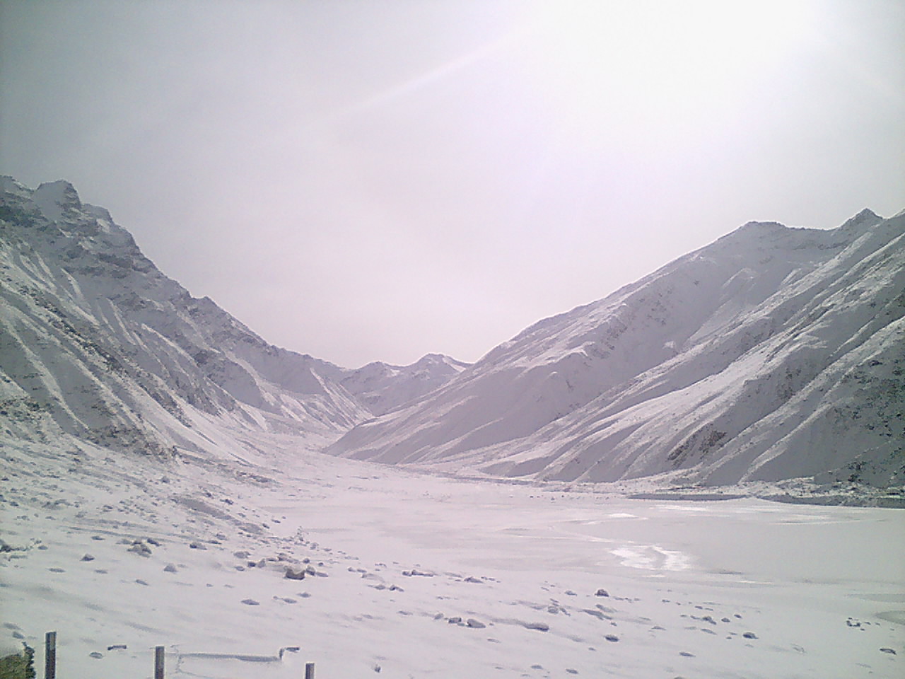 Saiful_Muluk_Lake_%28Winters%29.jpg