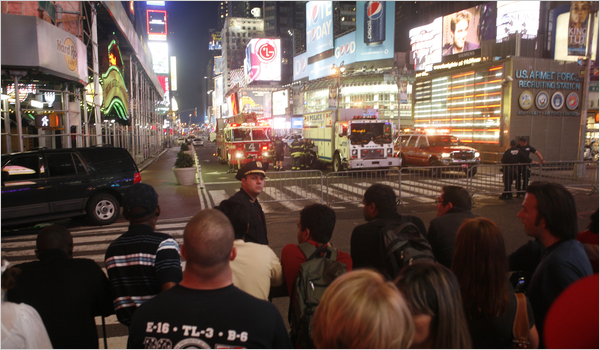 02timessquare01_span-articleLarge.jpg