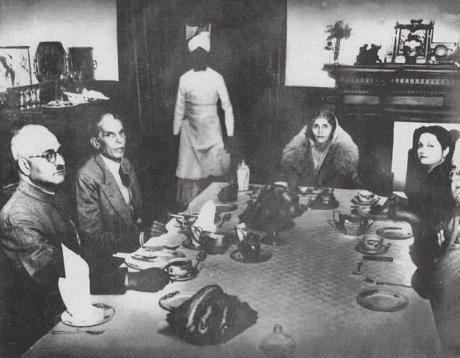 quaid-and-fatima-jinnah-on-the-dinner.jpg