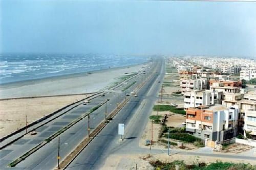 clifton-beach-see-view-karachi-01.jpg