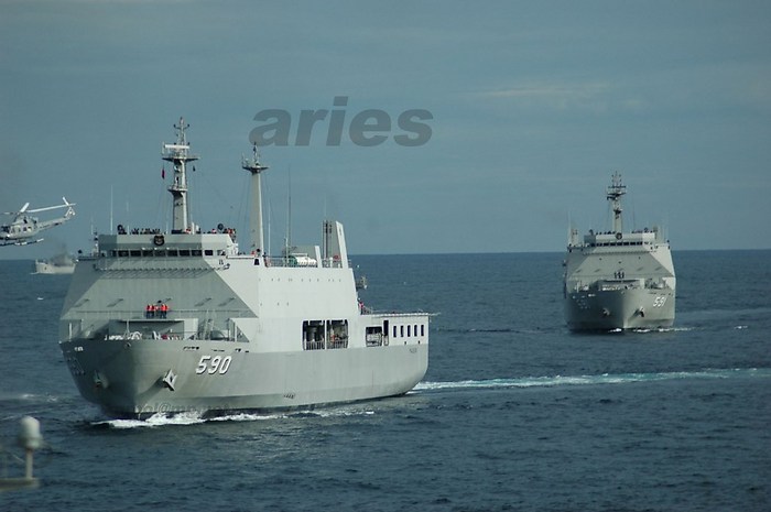 KRI+Makassar+590+KRI+Surabaya+591.jpeg