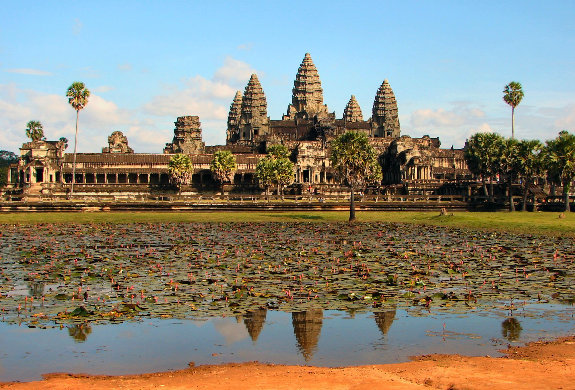 Angkor_Wat.jpg