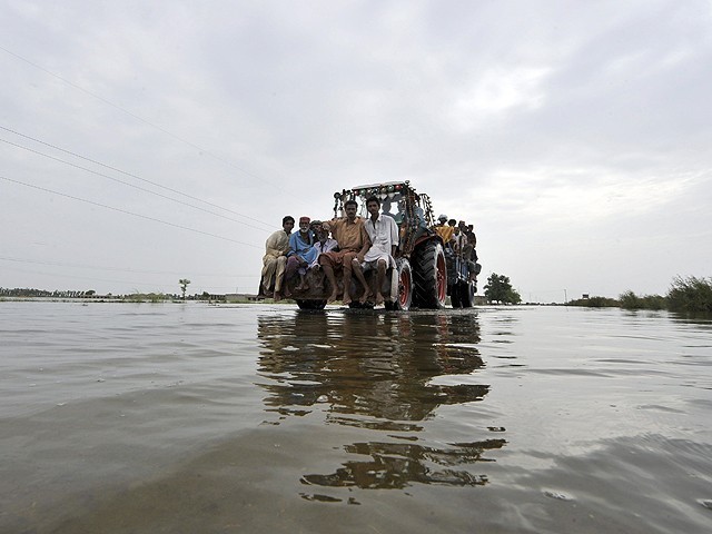 floods-sindh-AFP1-640x480.jpg