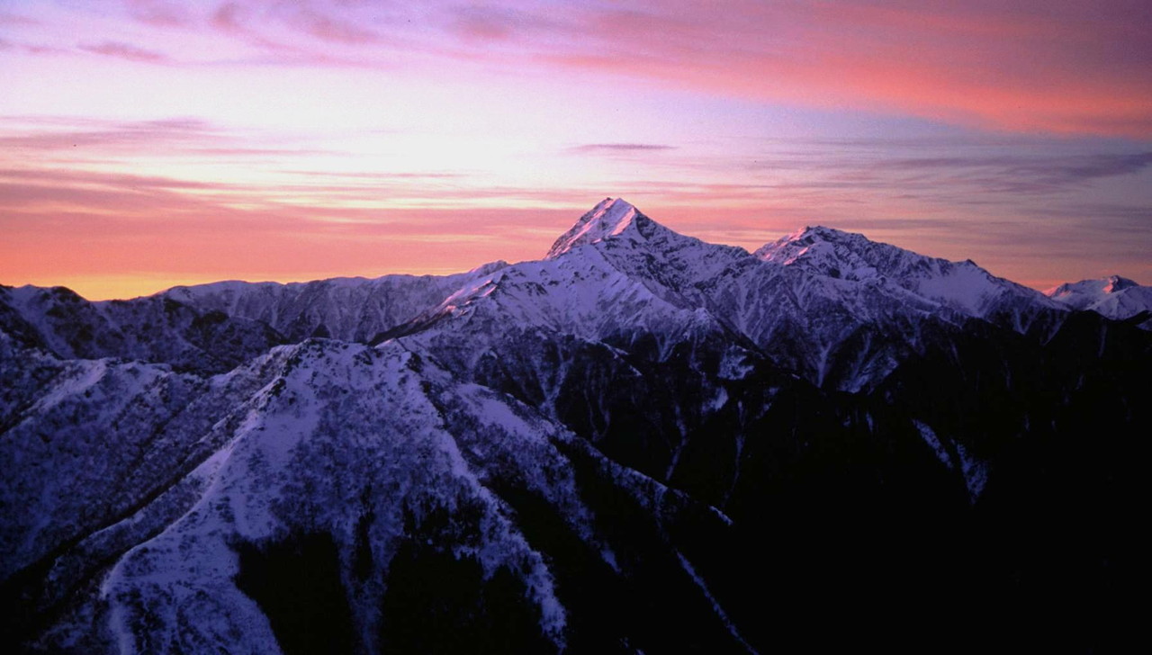 Mount_Kita_from_Mount_Komatsu_1997-1-1.jpg