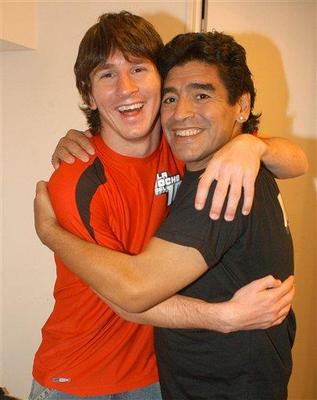 lionel-messi-maradona1.jpg