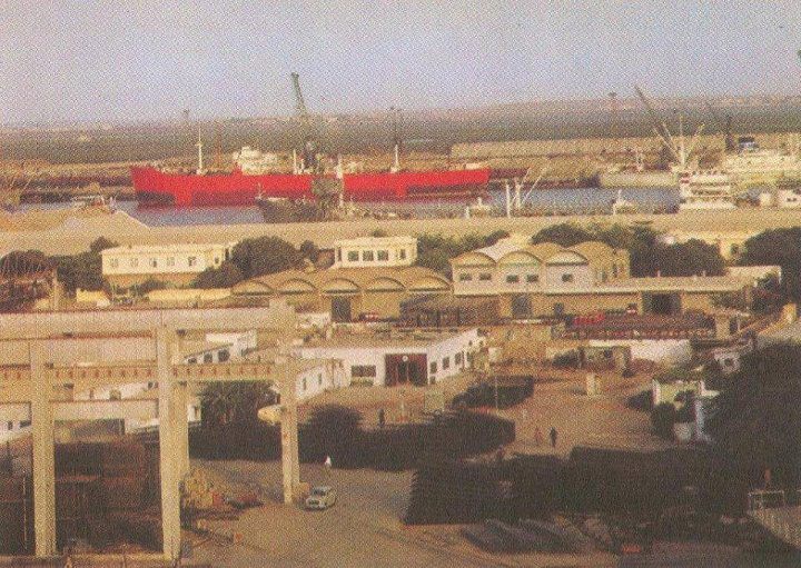 Chittagong_port_1960.jpg